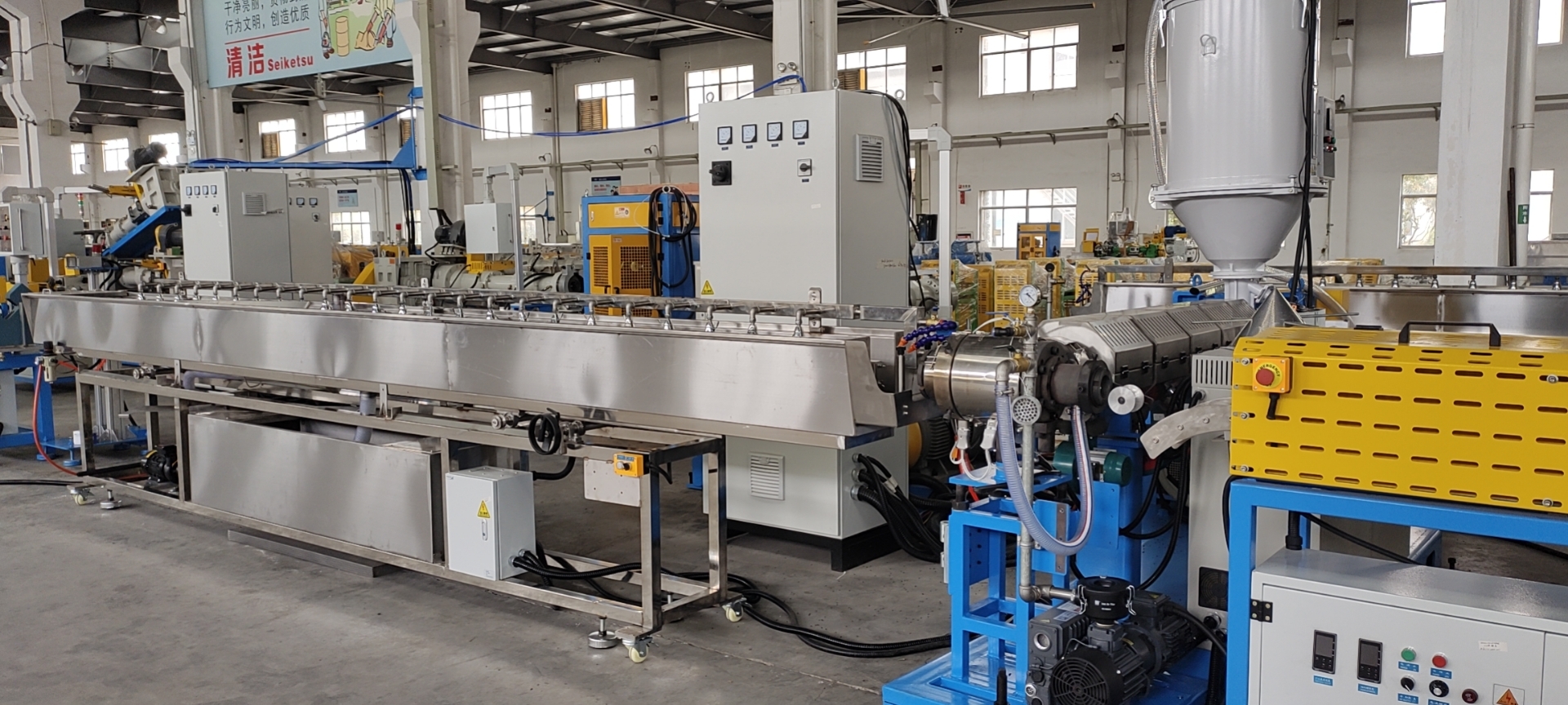 TPV spiral hose extrusion line